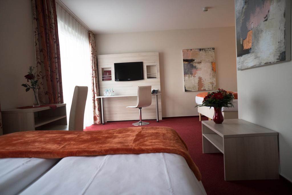 Hotel Roedelheimer Hof - Am Wasserturm Frankfurt am Main Quarto foto