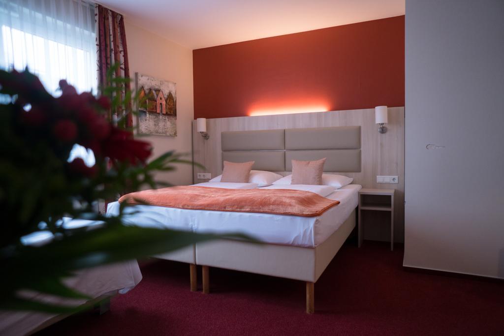 Hotel Roedelheimer Hof - Am Wasserturm Frankfurt am Main Quarto foto