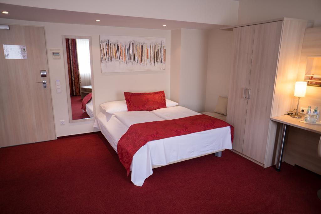 Hotel Roedelheimer Hof - Am Wasserturm Frankfurt am Main Quarto foto